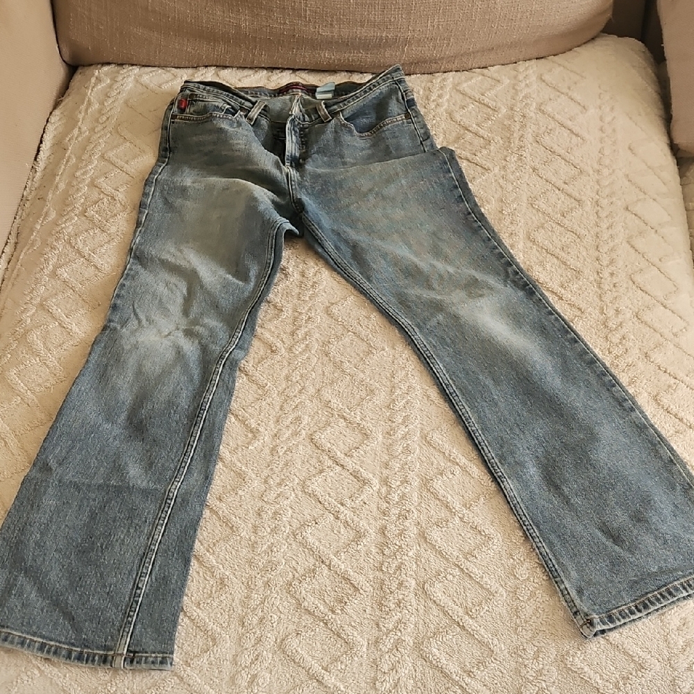 BCBG Max Azria Women’s Mid-Rise Bootcut Jeans Cotton Spandex Size 9 Vintage